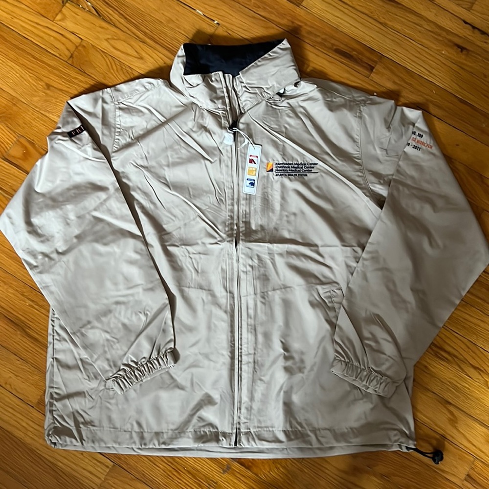 Northend Men's Performance Hooded Rain Jacket Cream Large water resistant NWT